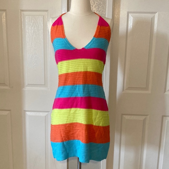 ❗️5X$30❗️ Colorful Striped Beach  Dress Size Medium 100% acrylic - Picture 1 of 6
